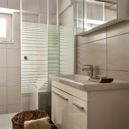 Avesta Private Iokasti Λευκάδα